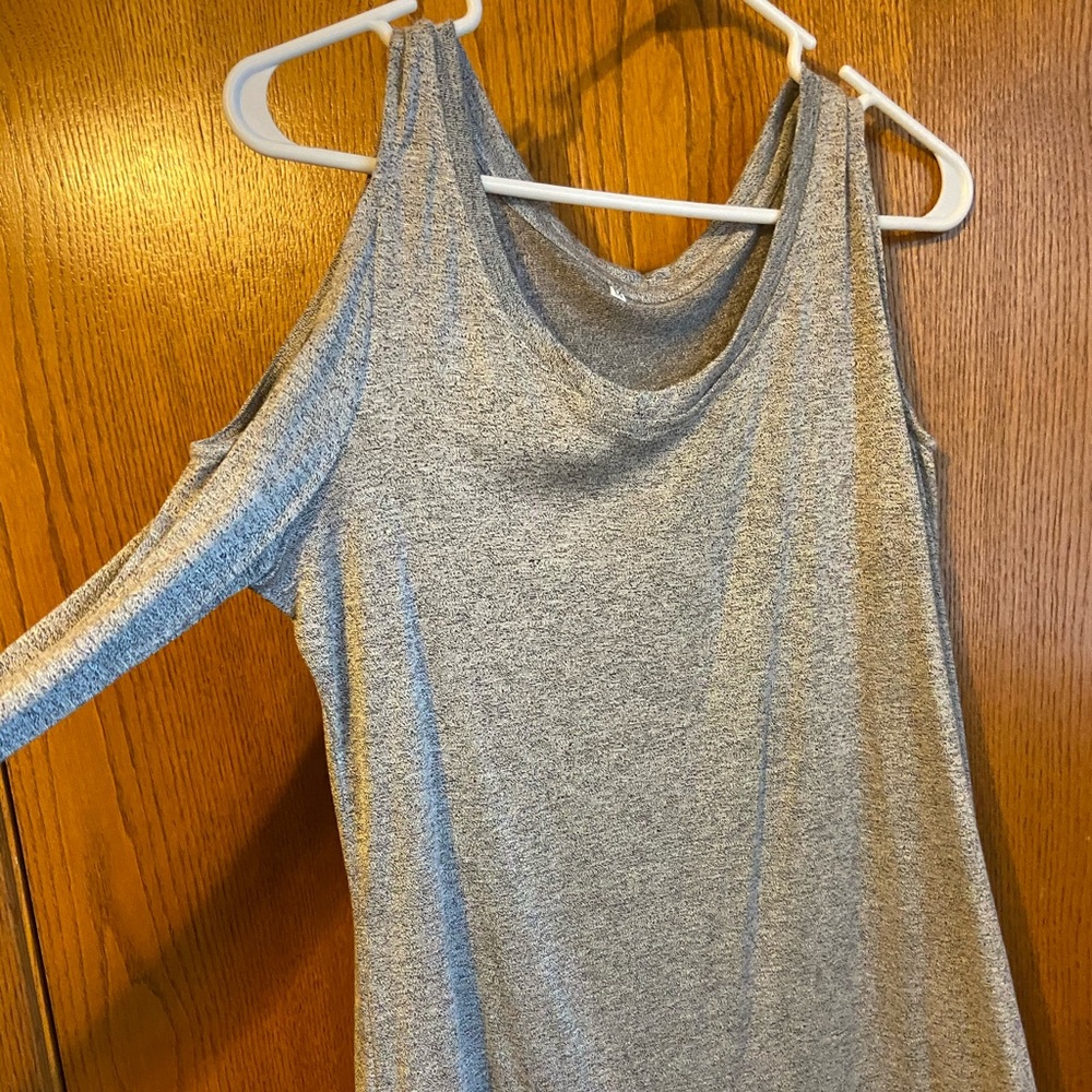 Gray top with cut out shoulders